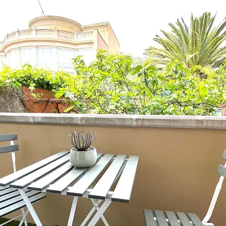 Centro Con Terraza Ngro By Prestigi